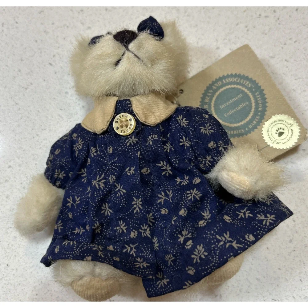 Minnie Whitebruin Boyd Bears